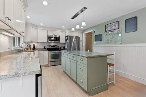 7 Robb Rd, Beverly, MA 01915 photo 4