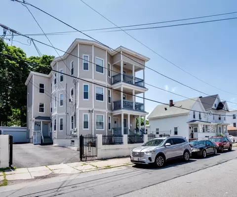 65-67 Dorchester St, Lawrence, MA 01843
