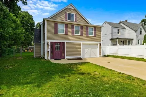 69 Spring St, Mansfield, MA 02048 photo 2