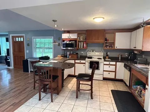 1592 Copicut Rd, Fall River, MA 02747 photo 11