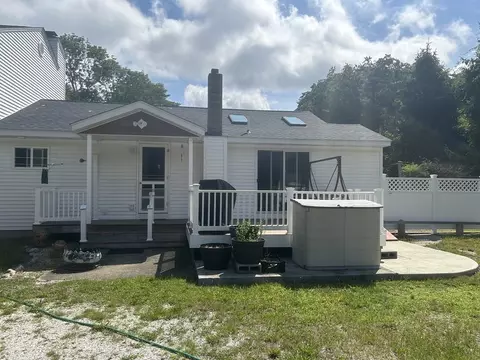 1592 Copicut Rd, Fall River, MA 02747 photo 6