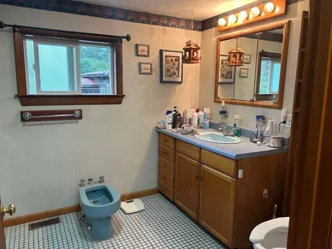 1592 Copicut Rd, Fall River, MA 02747 photo 18