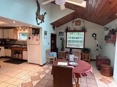 1592 Copicut Rd, Fall River, MA 02747 photo 9