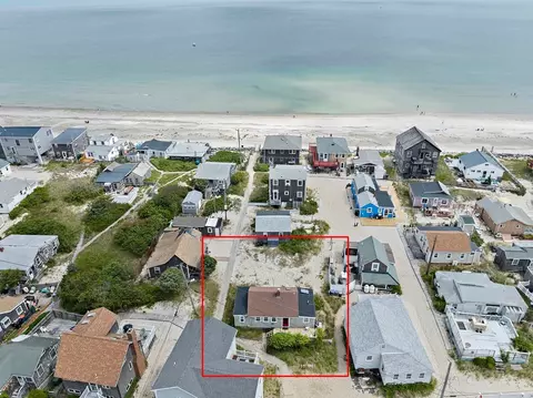 85 Taylor Ave # c, Plymouth, MA 02360