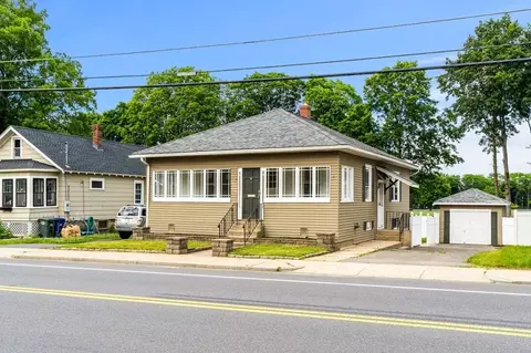 135 N Main St, Leominster, MA 01453