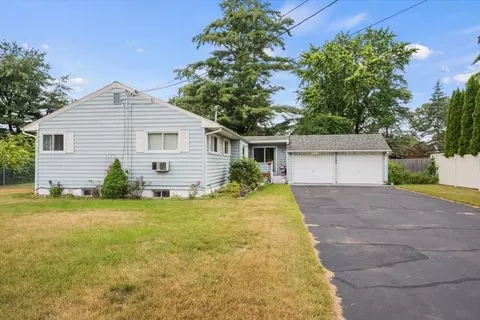 108 Jerilis Dr, Springfield, MA 01119 photo 2