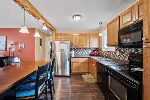 108 Jerilis Dr, Springfield, MA 01119 photo 9