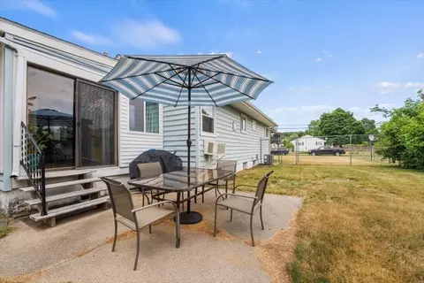 108 Jerilis Dr, Springfield, MA 01119 photo 33