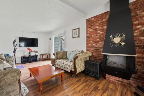 108 Jerilis Dr, Springfield, MA 01119 photo 12