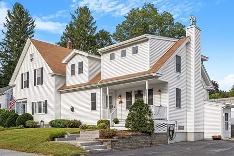 8 Perham St, Chelmsford, MA 01824