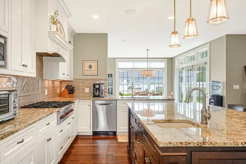 4 Applegate Rd, Medway, MA 02053 photo 16