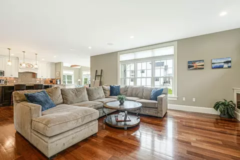 4 Applegate Rd, Medway, MA 02053 photo 10