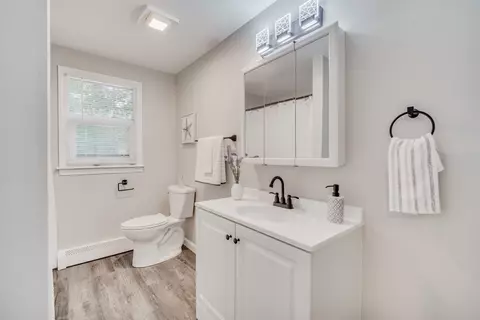 65 Phelps St, Easthampton, MA 01027 photo 7