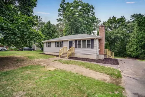 65 Phelps St, Easthampton, MA 01027 photo 17