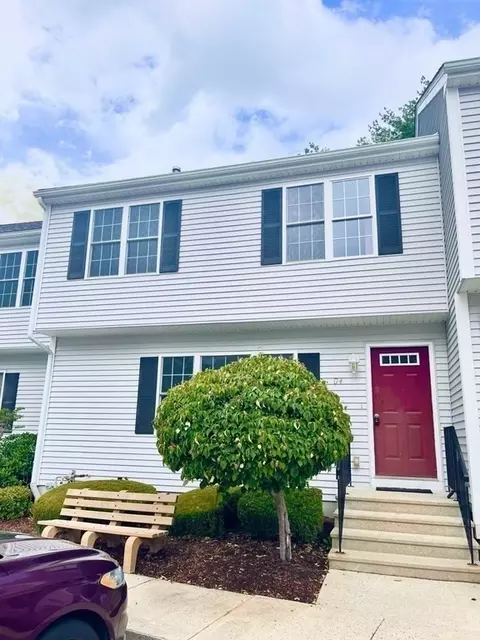 100 Franklin St #D4, Whitman, MA 02382