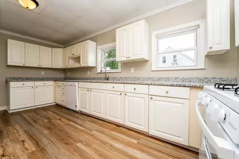 477 Palmer St, Fall River, MA 02721 photo 8