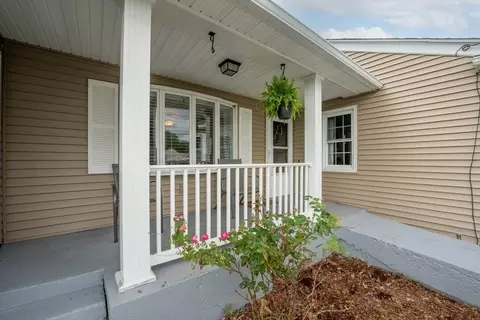 127 Blanan Dr, Chicopee, MA 01020 photo 4