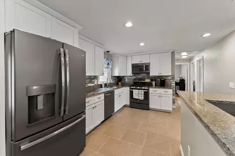 127 Blanan Dr, Chicopee, MA 01020 photo 9