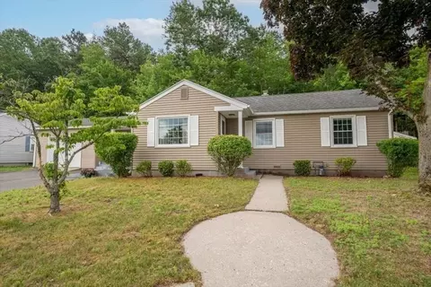 127 Blanan Dr, Chicopee, MA 01020 photo 3