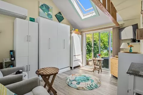 962 Commercial St #9, Provincetown, MA 02657