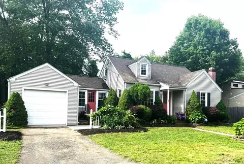 61 Fairview St, South Hadley, MA 01075