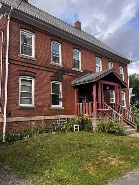 57 Orange St, Westfield, MA 01085