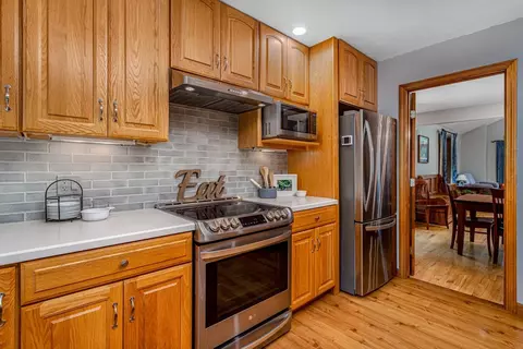 14 Cushing St, Ashburnham, MA 01430 photo 11