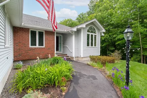 14 Cushing St, Ashburnham, MA 01430 photo 2