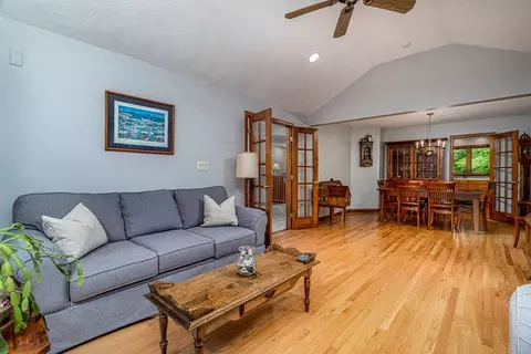 14 Cushing St, Ashburnham, MA 01430 photo 5