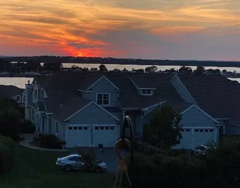 29 Cutter Ln #29, Tiverton, RI 02878