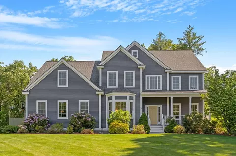 68 Dunster Dr, Stow, MA 01775