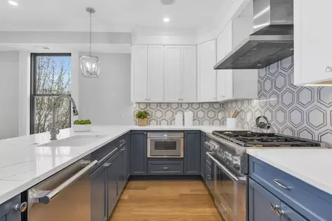 9 Glover Ct #4, Boston, MA 02127