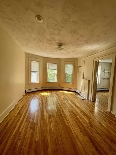 13 Beaver St, Worcester, MA 01603 photo 9