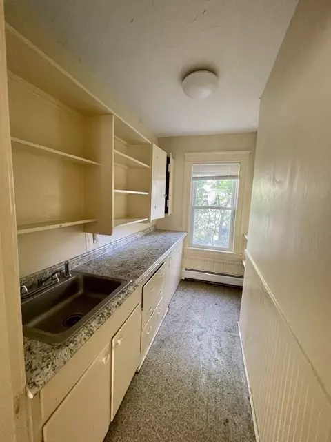 13 Beaver St, Worcester, MA 01603 photo 6