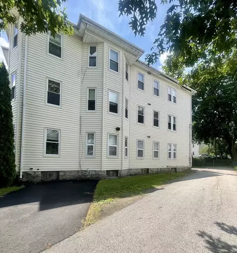 13 Beaver St, Worcester, MA 01603 photo 3