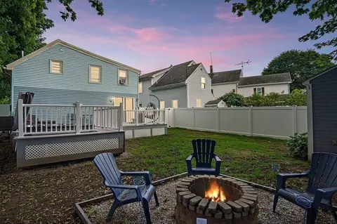 24 Berry St, Peabody, MA 01960
