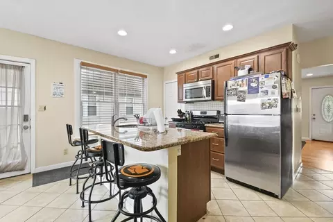 30 Dixfield Rd, Worcester, MA 01606 photo 9