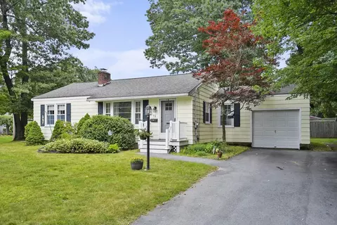 72 Nola Dr, Holden, MA 01520