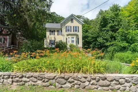 47 N Main St, West Boylston, MA 01583