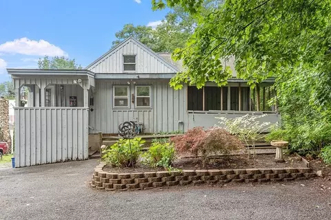 325 Park St, Gardner, MA 01440