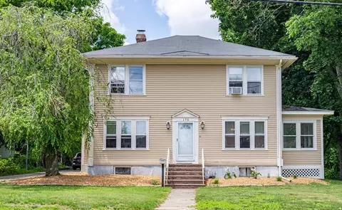 176 Oxford St N, Auburn, MA 01501