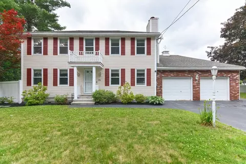 1116 Varnum Ave, Lowell, MA 01854