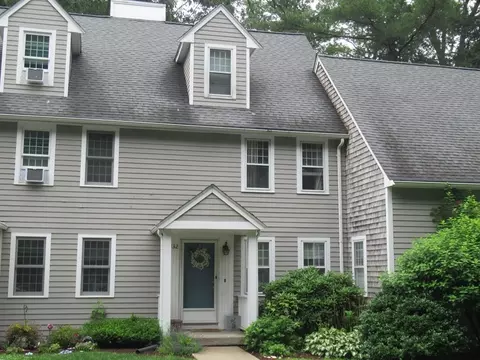 132 Twin Lakes Dr #132, Halifax, MA 02338