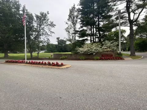 2 Rainbow Pond Dr #3, Walpole, MA 02081