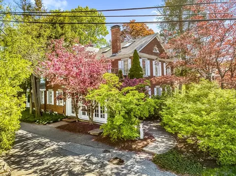 20 Middlesex St #3, Chelmsford, MA 01863