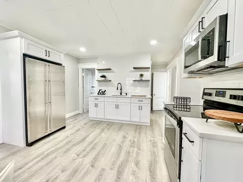 237 Chicopee St, Chicopee, MA 01013 photo 2