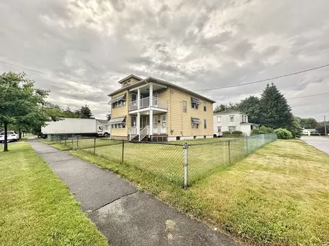 237 Chicopee St, Chicopee, MA 01013 photo 5