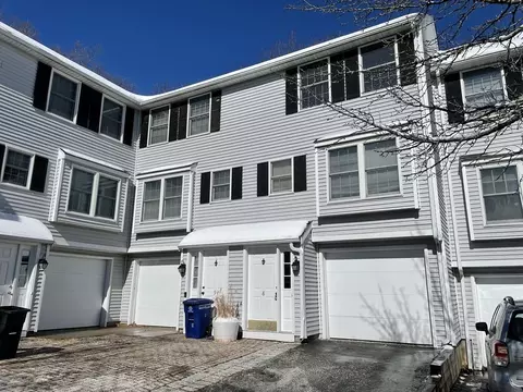8 Fallon Ct #8, Quincy, MA 02169