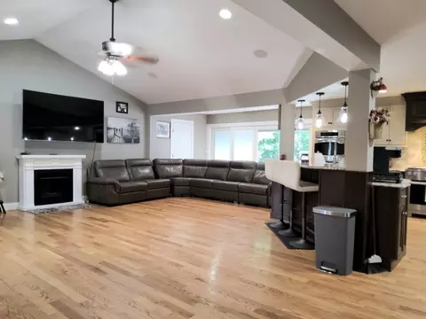 10 Nottingham Cir, Spencer, MA 01562 photo 9