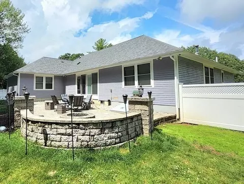 10 Nottingham Cir, Spencer, MA 01562 photo 3